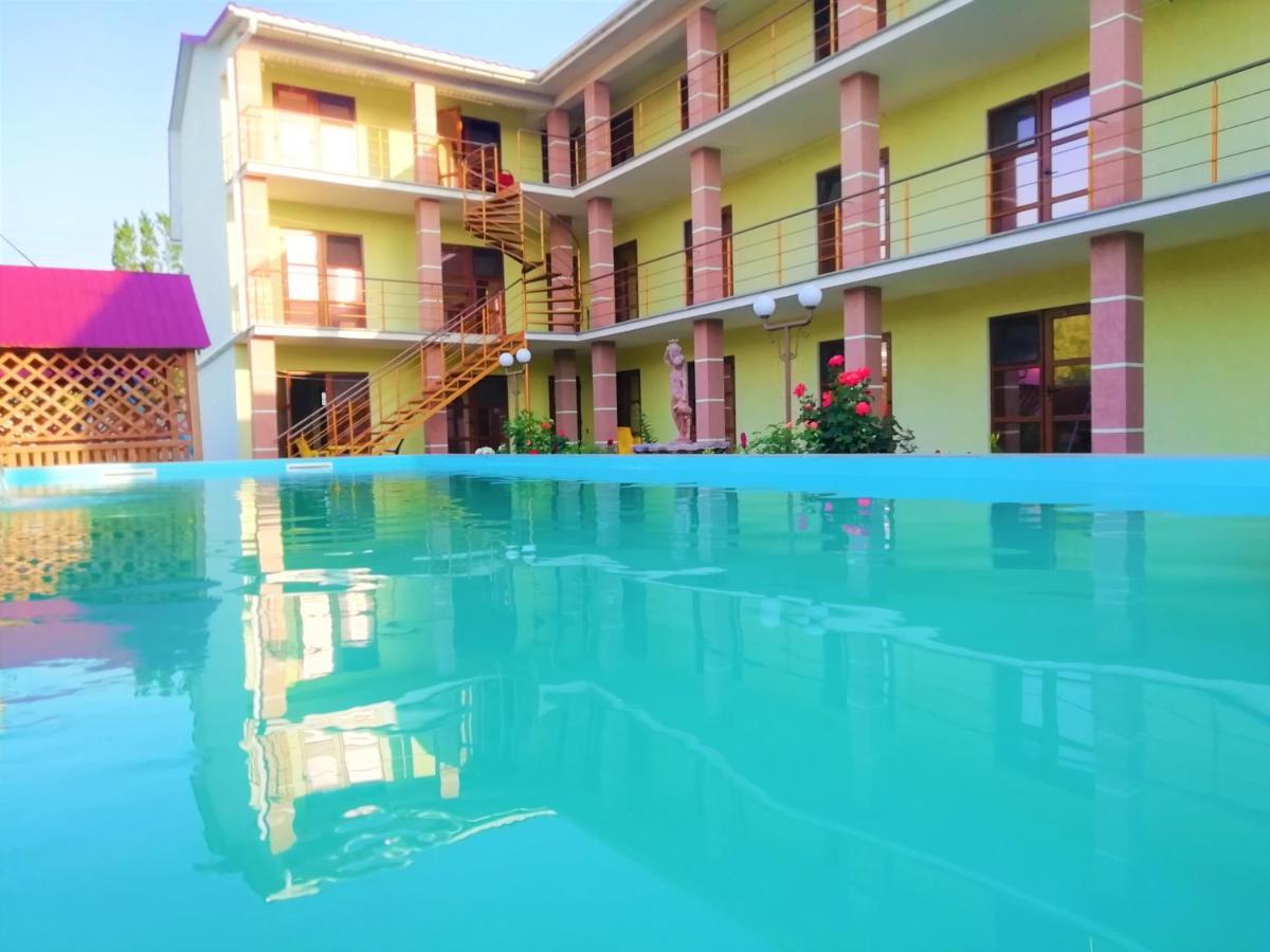 Solnechnaia Dacha Lejlighedshotel Zatoka Eksteriør billede