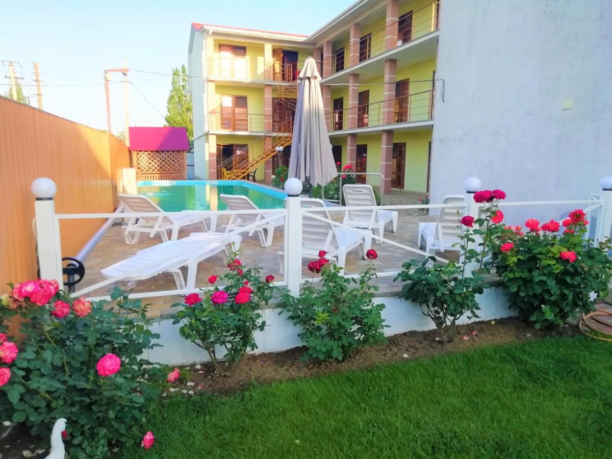 Solnechnaia Dacha Lejlighedshotel Zatoka Eksteriør billede